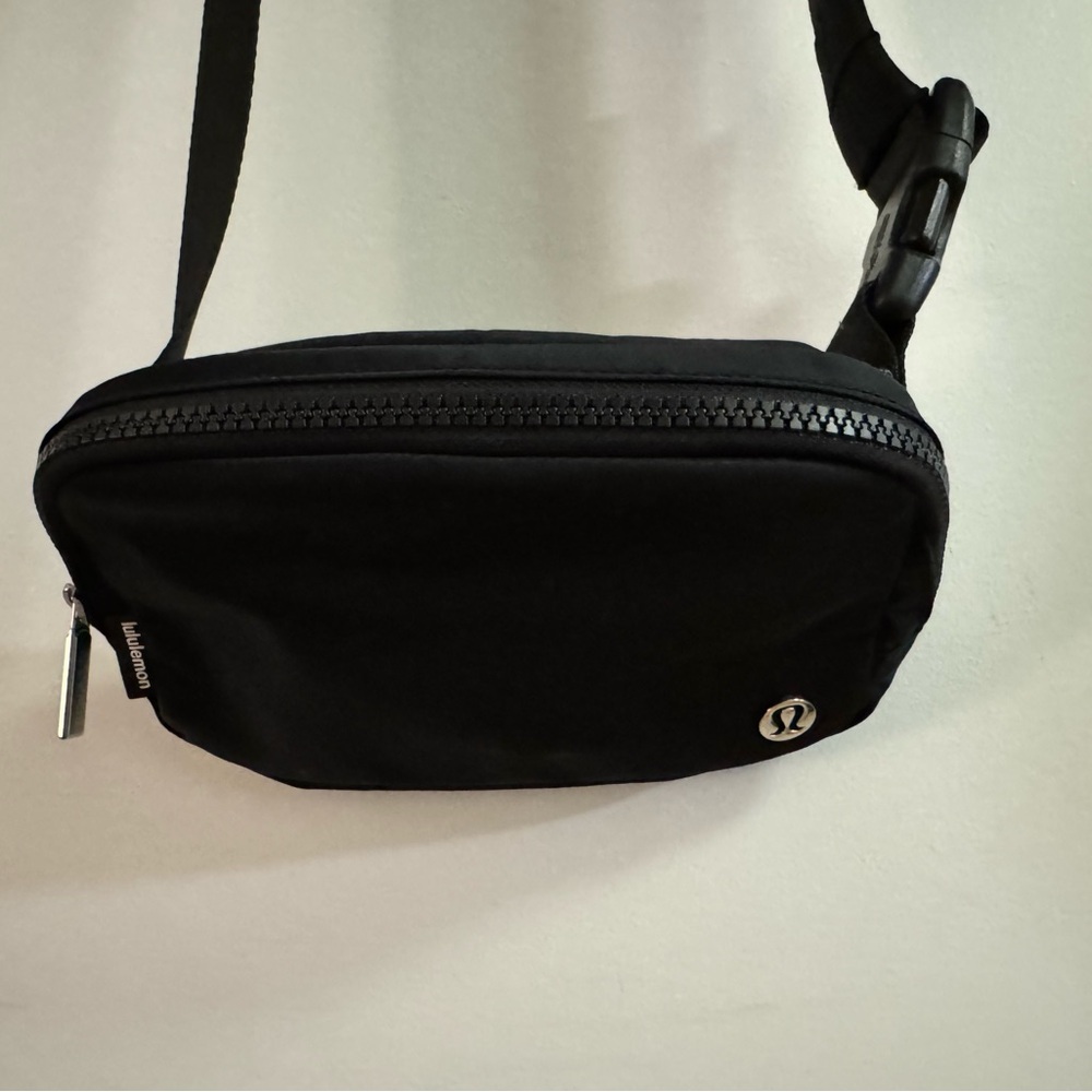 Lululemon Athletica Black Crossbody Bag with Sleek Design